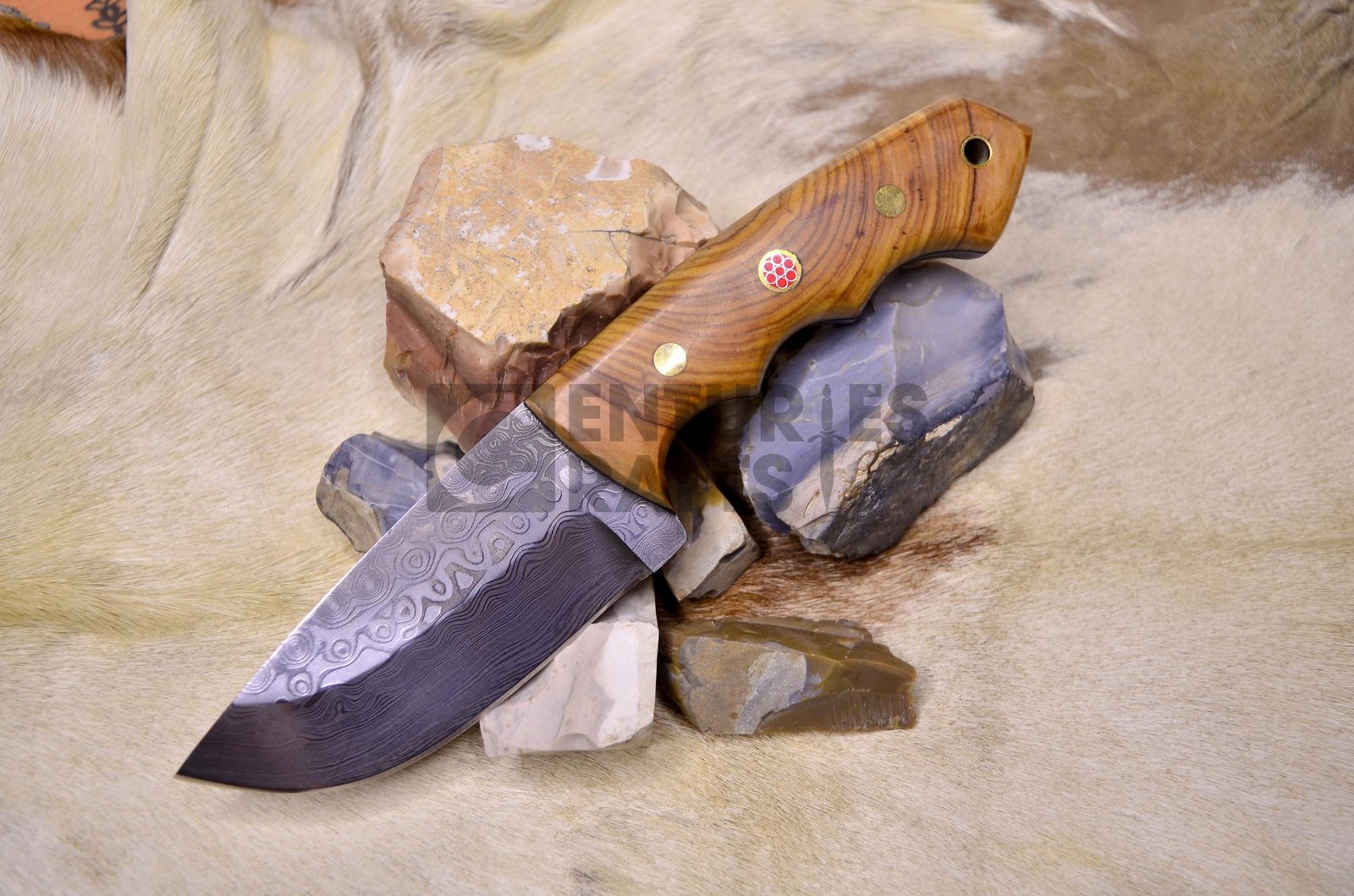 8 Inch Hand Forged Damascus Hunting and Camping Knife.